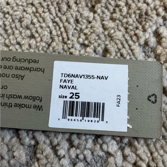 Hudson Jeans Faye High Rise Boot Cut Jeans dark wash 25 new - Picture 7 of 16